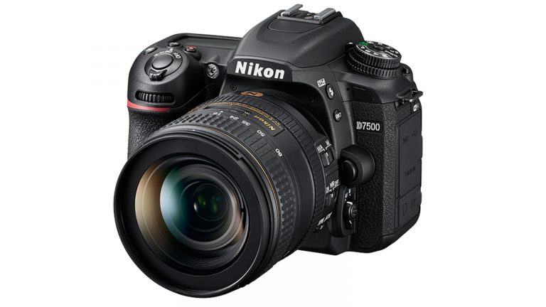 Nikon D7500
