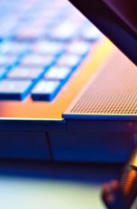 Richtiges Netzteil für den Laptop finden