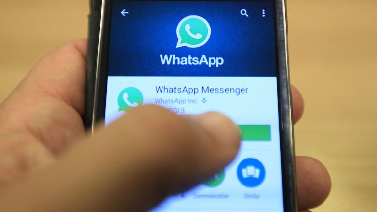 WhatsApp auf Smartphone installieren