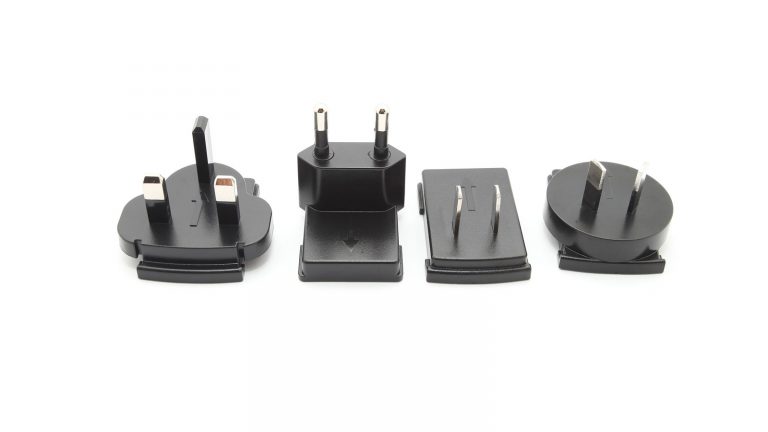 Handy im Ausland laden USB-Kombination Einzeladapter Handy im Ausland laden Einzeladapter
