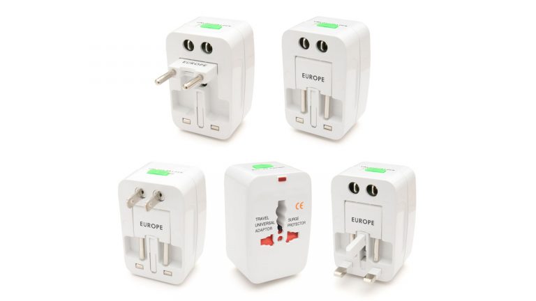 Handy im Ausland laden USB-Kombination Universaladapter Handy im Ausland laden USB-Kombination Universaladapter