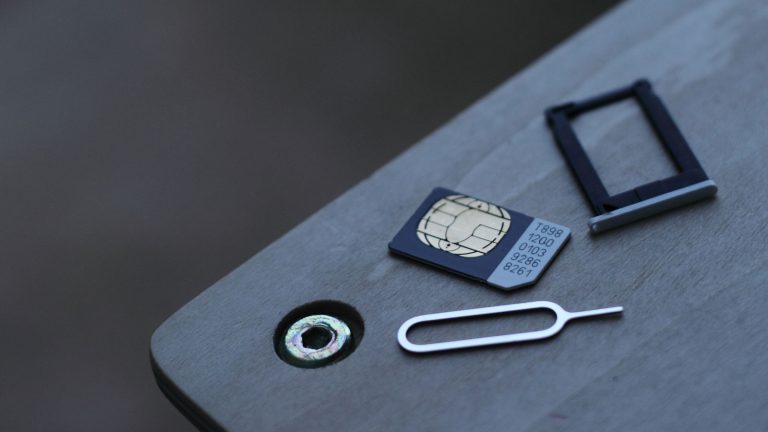 iPhone entsperren Karte austauschen SIM-Tool zum Austausch der SIM-Karten benutzen