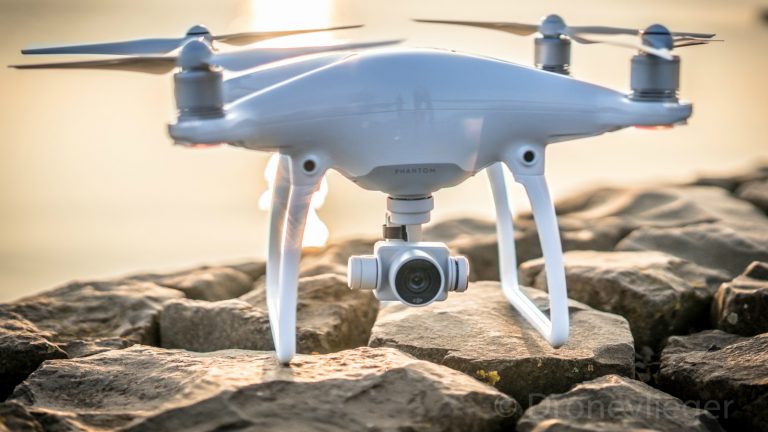 Drohne Fotos startbereit Drohnen mit eingebauter Kamera sind schneller startbereit – Anleitung für Bilder mit der Flugdrohne