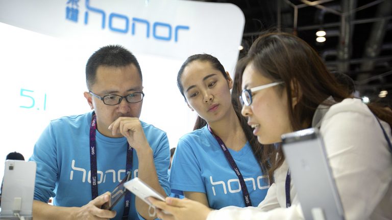 Mitarbeiter des Smartphone-Herstellers Honor
