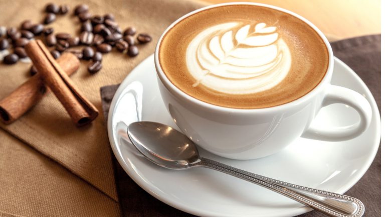 JURA Kaffemaschine Milchkaffee Milchkaffee in einer Tasse