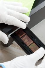 Durch Digitalisieren werden Motive von alten Dias gesichert