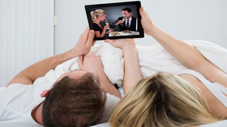 Mit SAT-IP-Technologie bequem im Bett auf dem Tablet fernsehen