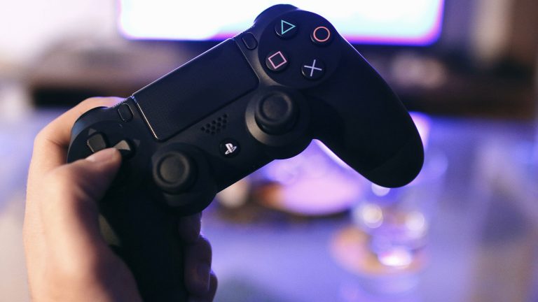 Fernseher zum Smart TV machen Spielkonsole Spielekonsole mit dem Smart-TV nutzen
