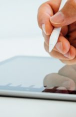 Der Apple Pencil vereinfacht mit entsprechenden Apps das Schreiben und Zeichnen auf dem iPad pro