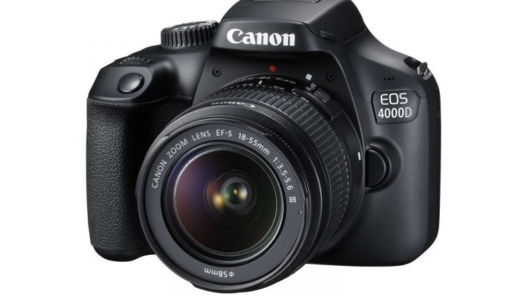 Canon EOS 4000D Canon EOS 4000D in Frontansicht vor weißem Hintergrund