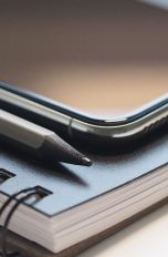 iPhone X mit Stift