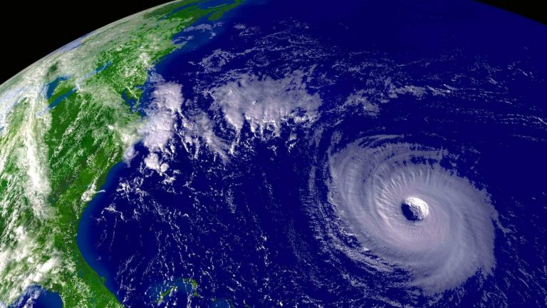 EarthNow Hurrikan Satellitenbild Hurrikan