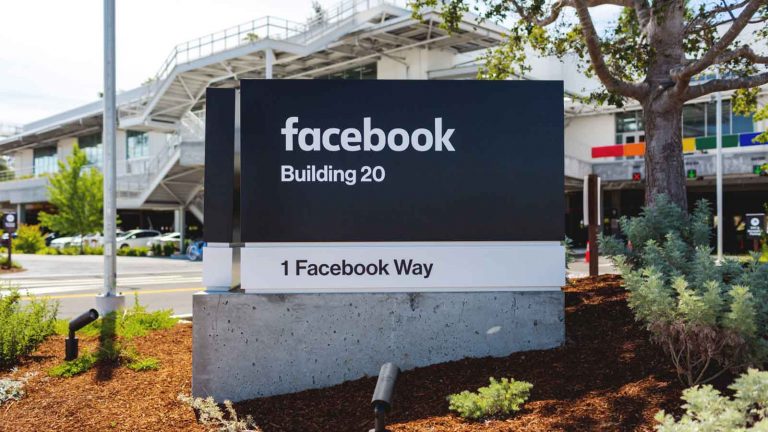 Plant Facebook smarte Speaker Facebook Headquarter