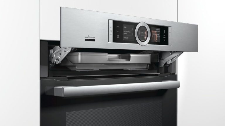 Bosch: Home Connect wird noch smarter Bosch Home Connect Backofen HRG636XS6