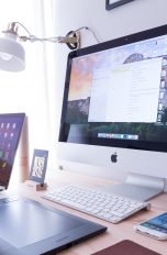 geöffnete Fenster auf Mac-Bildschirm