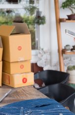 Kleidung über Flohmarkt-Apps verkaufen