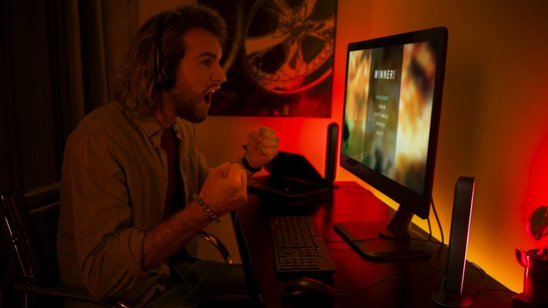 Philips Hue Play TV mit Philips Hue Play