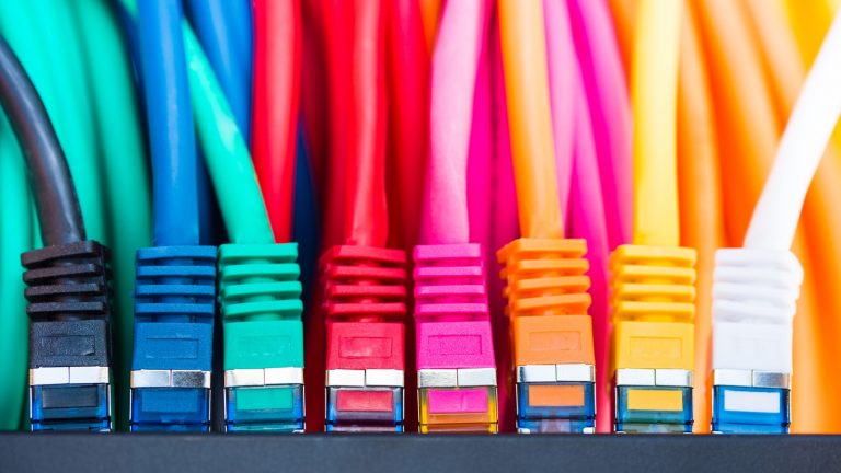 Bunte Kabel schaffen Ordnung Bunte Kabel schaffen Ordnung