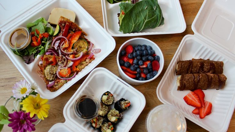 Gesundes Essen vom Bringdienst bestellen mit Lieferservice-App Gesundes Essen vom Bringdienst bestellen mit Lieferservice-App