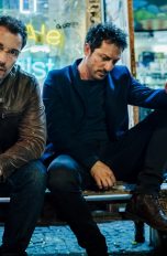 Fahri Yardim (r.) und Felix Kramer in Dogs of Berlin