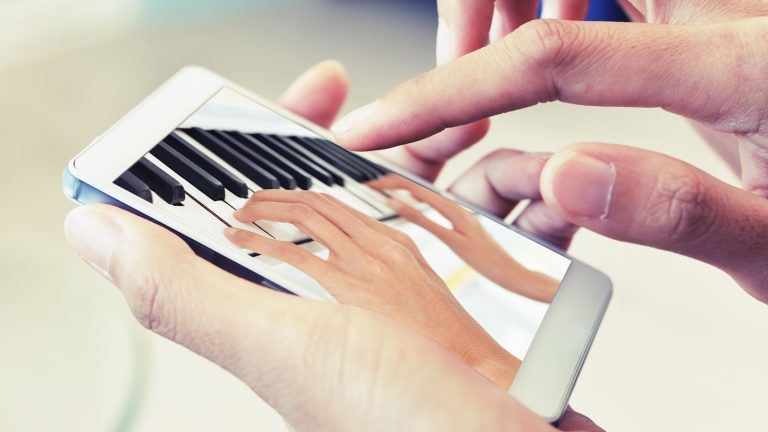 Apps, mit denen du Klavierspielen lernen kannst, für Handy & Co