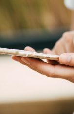 Speziell bei Beitragsbild nicht Bildbeschreibung, sondern was man zum Thema googlen würde (für Suche über Google Bilder). Keinen Punkt setzen.