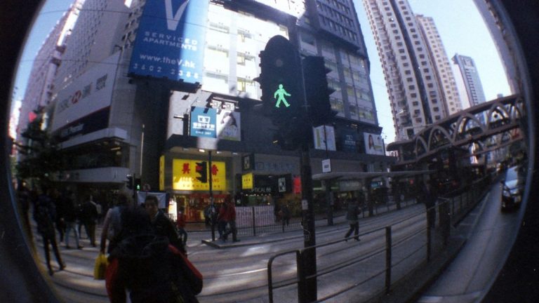 Was ist Lomografie? Straßenkreuzung Fisheye Foto von Straßenkreuzung mit Lomo Fisheye aufgenommen