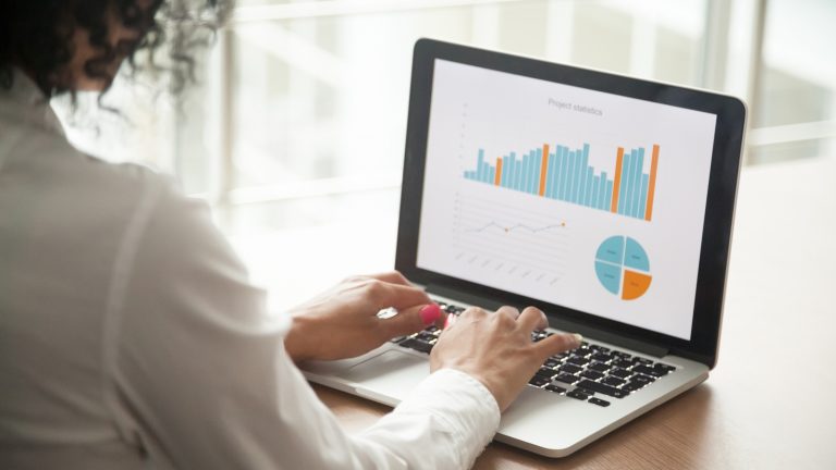 PowerPoint Kopf- und Fußzeile einfügen: So einfach geht es
