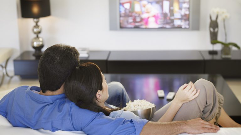 HDMI kabellos per Funk oder Strom übertragen: Vor- und Nachteile von Wireless HDMI HDMI kabellos per Funk oder Strom übertragen: Vor- und Nachteile von Wireless HDMI