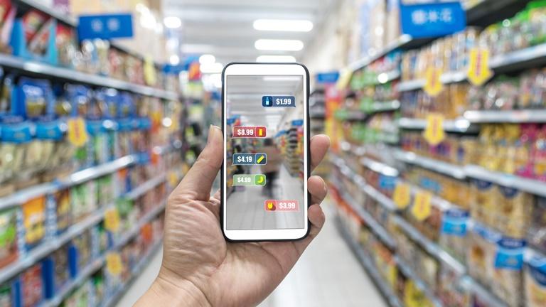 Augmented Reality ist ein Mix aus realer und digitaler Welt Augmented Reality ist ein Mix aus realer und digitaler Welt