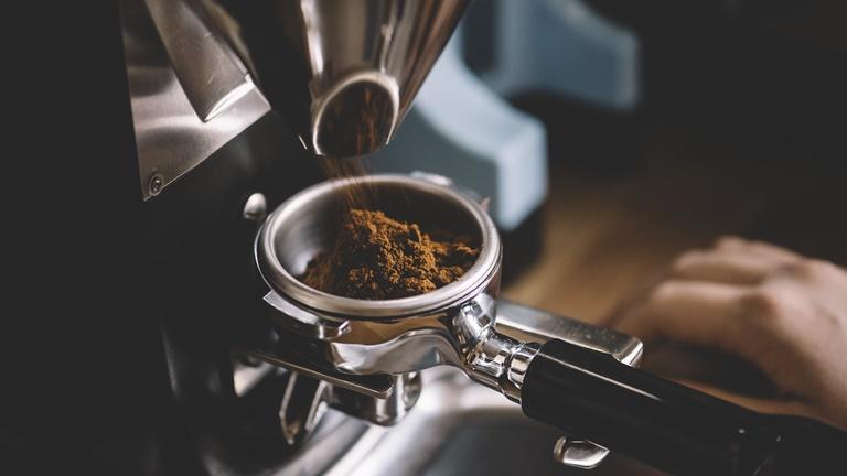 Elektrische Kaffeemühle Kegelmahlwerk oder Scheibenmahlwerk