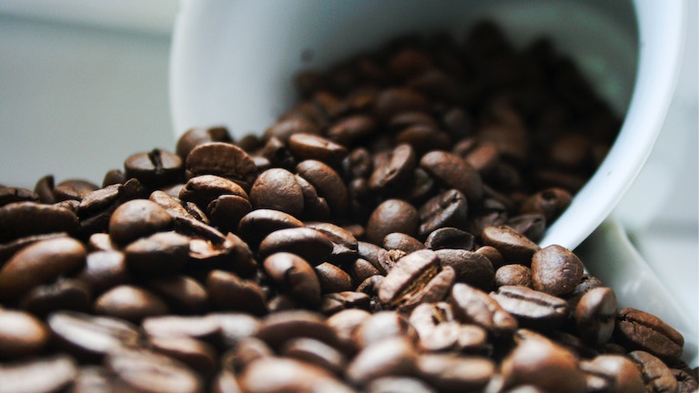 Kaffeevollautomaten entkalken - Bohnen