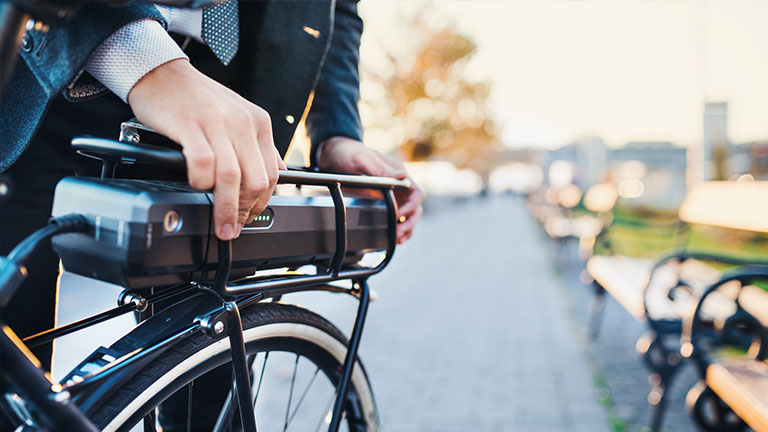 otto-ebike-akku-alt-inline1 E-Bike-Akkus nicht in der prallen Sonne lassen