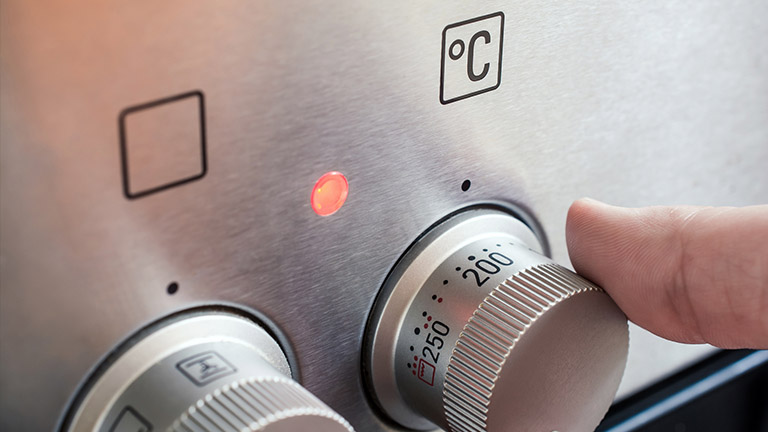 Backofen heizt nicht- So findest du die Ursache-2 Trotz Thermostat heizt der Backofen nicht richtig