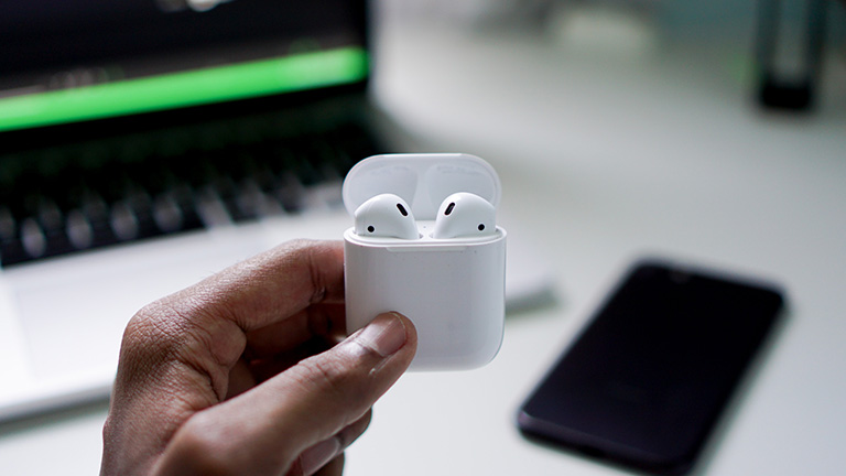 AirPods
