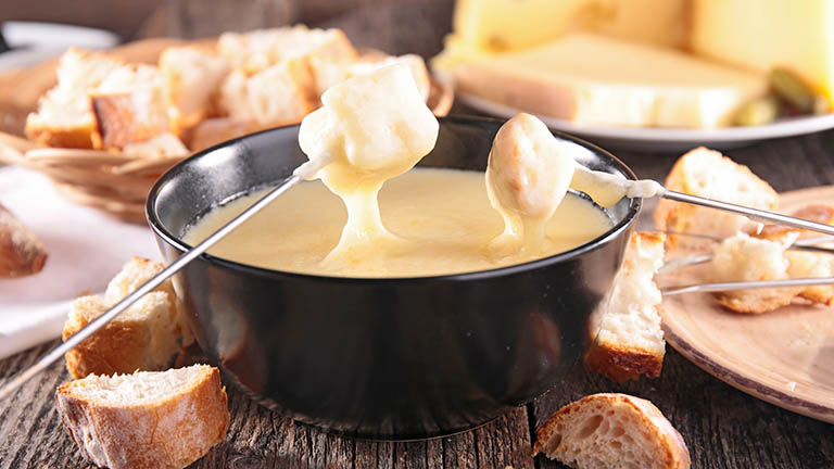 Fondue elektrisch oder klassisch: Modelle und Unterschiede