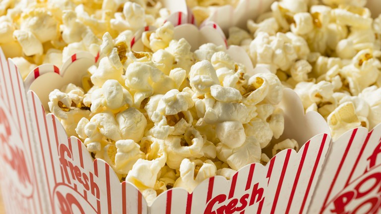 Nicht nur im Kino: Diese Popcornmaschinen gibt es für dein Zuhause Popcorn aus der Popcornmaschine