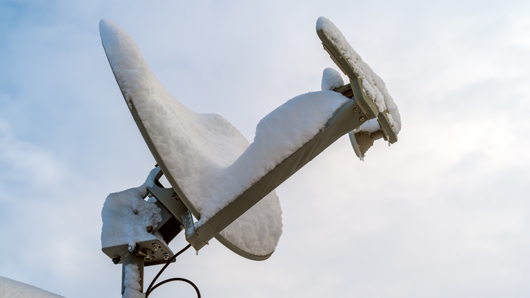 Satellitenschüssel empfängt kein Signal: So behebst du die Störung Satellitenschüssel hat kein Signal? Wetter kann Übertragung stören