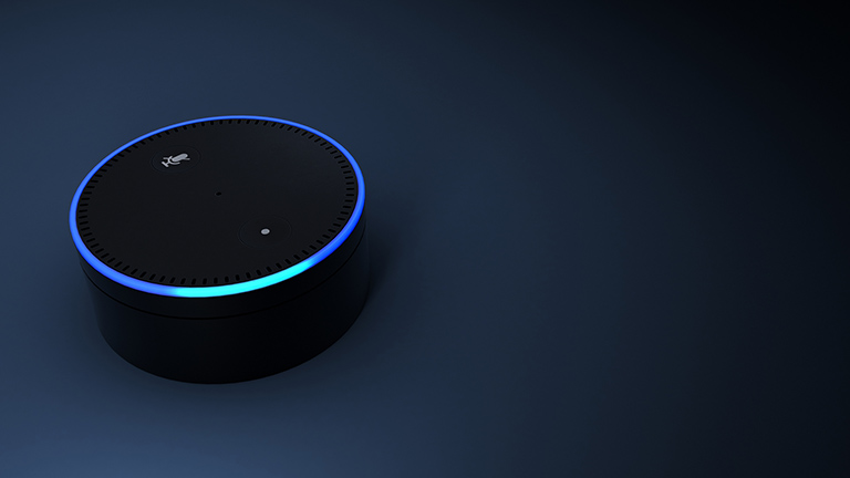 Mit Alexa telefonieren: So einfach geht's mit Amazon Echo, Skype & Co. Mithilfe des Echo Dot kannst du mit Alexa telefonieren
