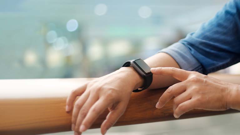Wallet-App: Tickets und Karten auf iPhone, iPad & Apple Watch App Wallet: Kartenmitteilungen aktivieren und über Änderungen informiert werden