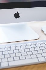 iMac mit Tastatur