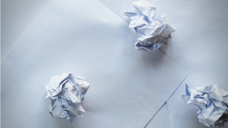 Zerknülltes Papier