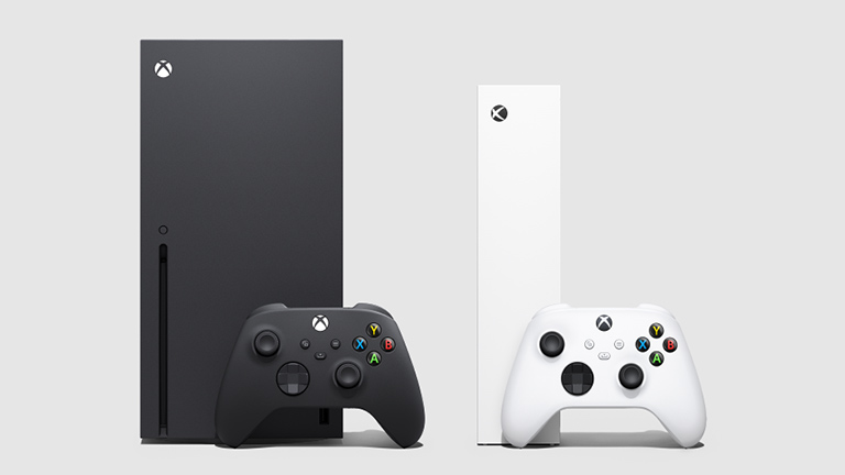 Xbox Series X/S Das Bild der Xbox Series X und Xbox Series S zeigt klar, dass die Series S deutlich größer und massiver gebaut ist.