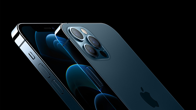 Apple iPhone 12 Pro Produktfoto des iPhone 12 Pro und der Rückseite des iPhone 12 Pro Max.