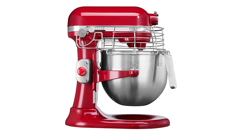 KitchenAid Eine KitchenAid Professional mit roter Lackierung.