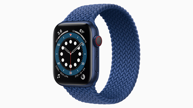 Apple Watch Series 6 Produktbild der Apple Watch Series 6 in Blau mit atlantikblauem Solo Loop und einem der zahlreichen Watchfaces.