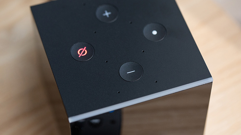 Amazon Fire TV Cube Nahaufnahme des Fire TV Cube von Amazon.
