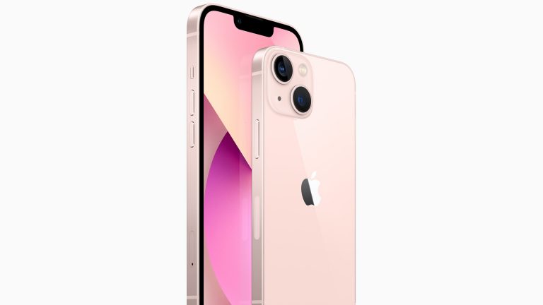 iPhone 13 Das iPhone 13 und iPhone 13 mini in Rosé.