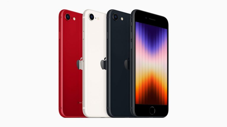 iPhone SE 5G Produktfoto des iPhone SE, das hier in allen drei Farben zu sehen ist.