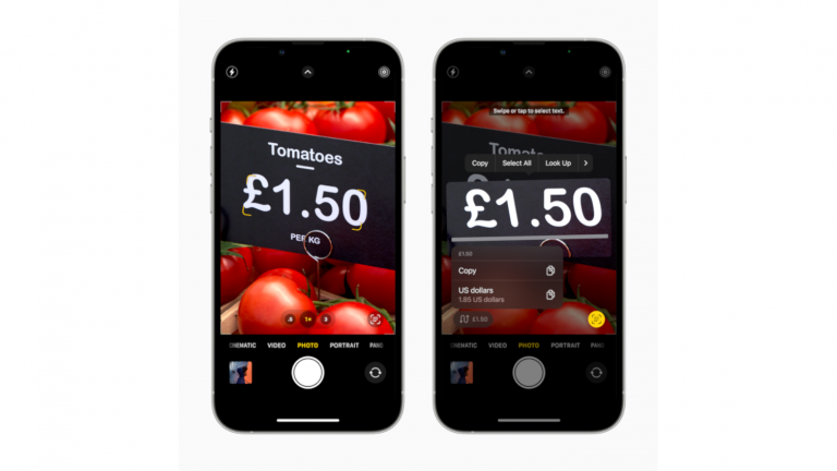 iOS 16 Zwei iPhones nebeneinander, auf denen der Währungsrechner von Live Text demonstriert wird.